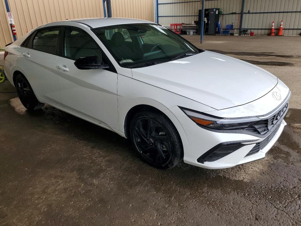 2026 HYUNDAI ELANTRA SEL SPORT 4