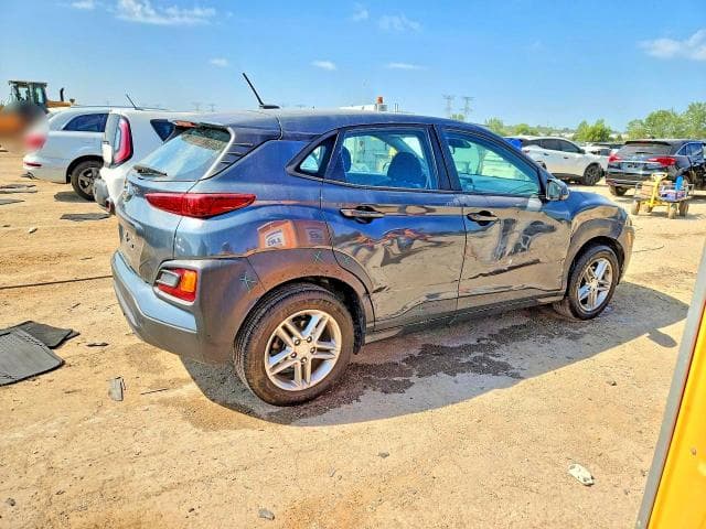 2021 HYUNDAI KONA SE 3