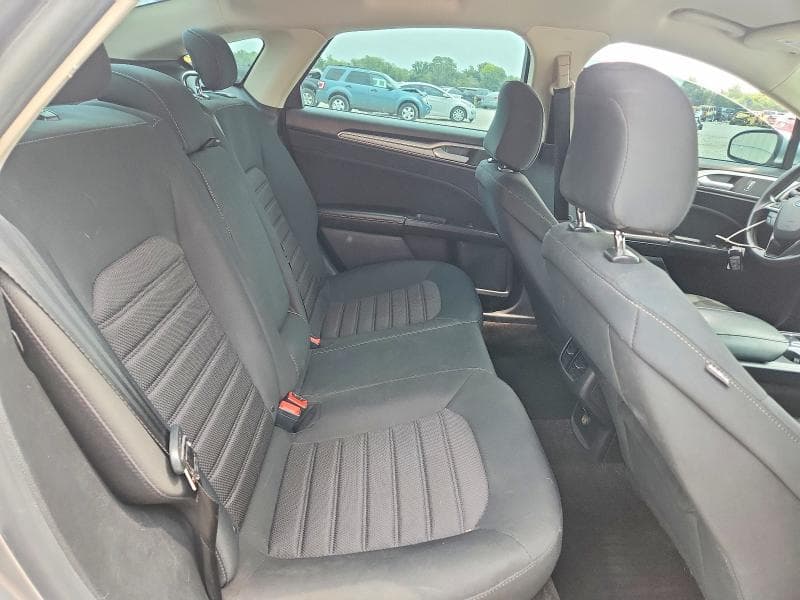 2020 FORD FUSION SE 10