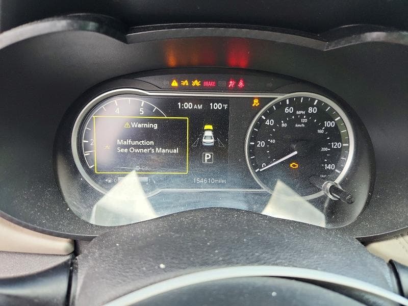 2020 NISSAN VERSA SV 9