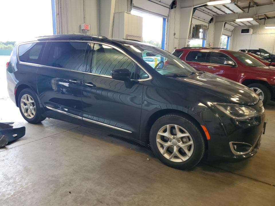 2018 CHRYSLER PACIFICA TOURING L 4