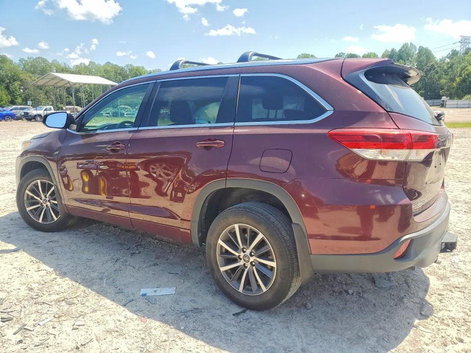 2018 TOYOTA HIGHLANDER XLE 2