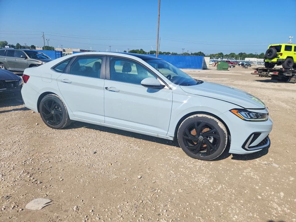 2025 VOLKSWAGEN JETTA SE 4