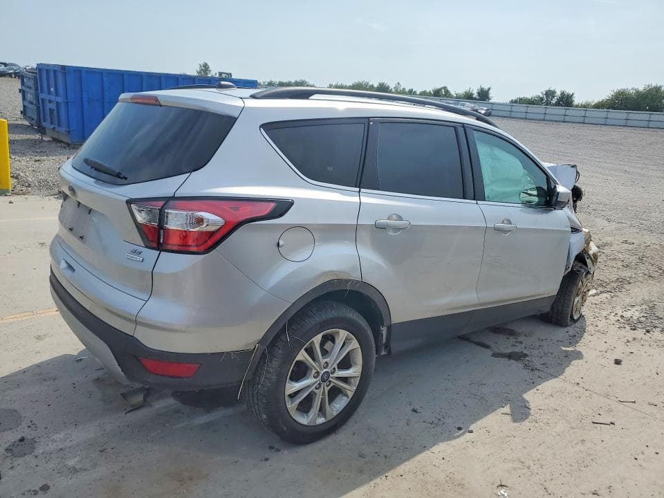 2017 FORD ESCAPE SE 3