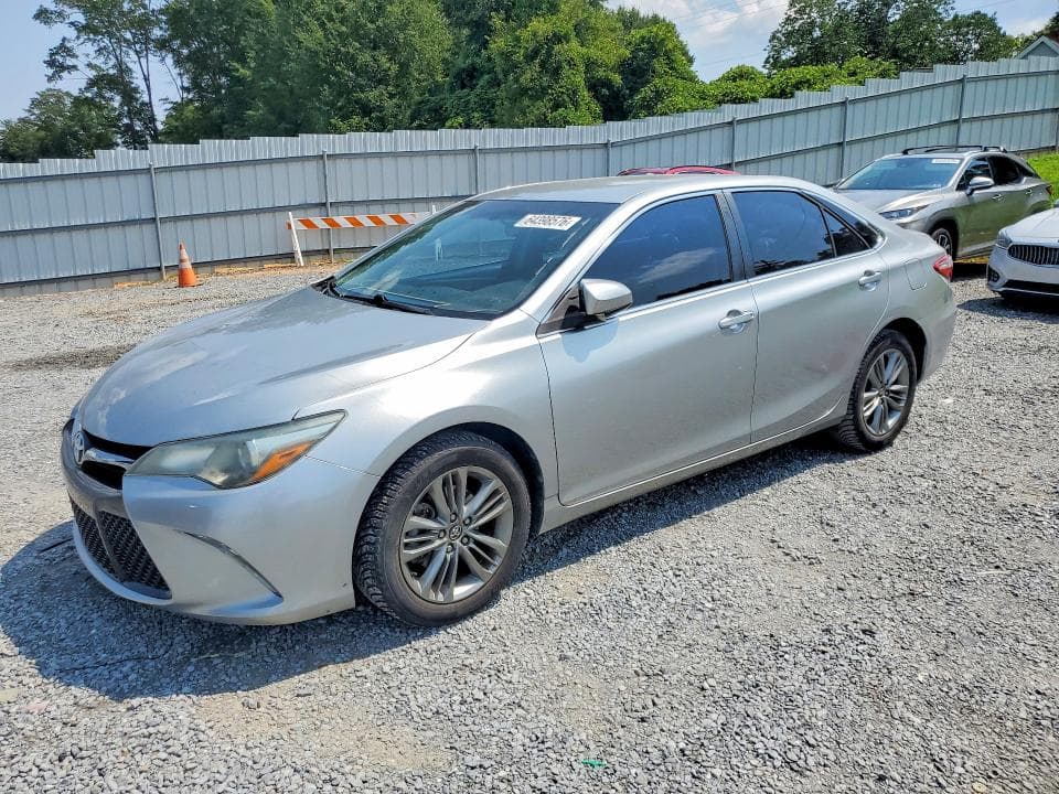 2017 TOYOTA CAMRY SE - 1