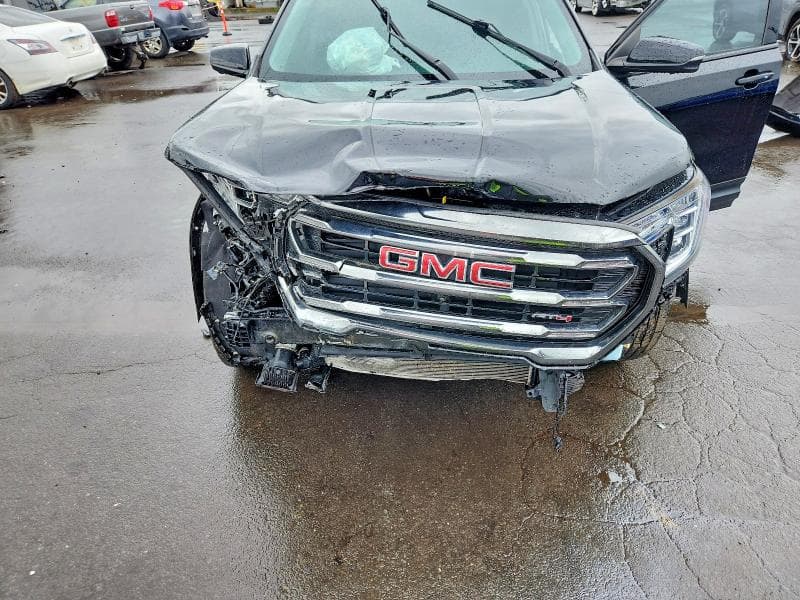 2023 GMC TERRAIN AT4 12