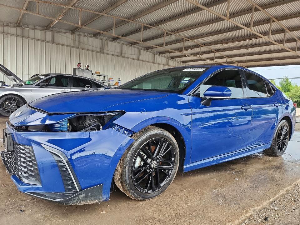2025 TOYOTA CAMRY SE - 1