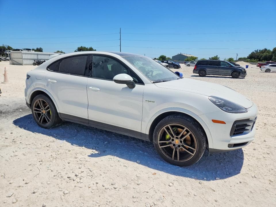 2022 PORSCHE CAYENNE E HYBRID COUPE 4