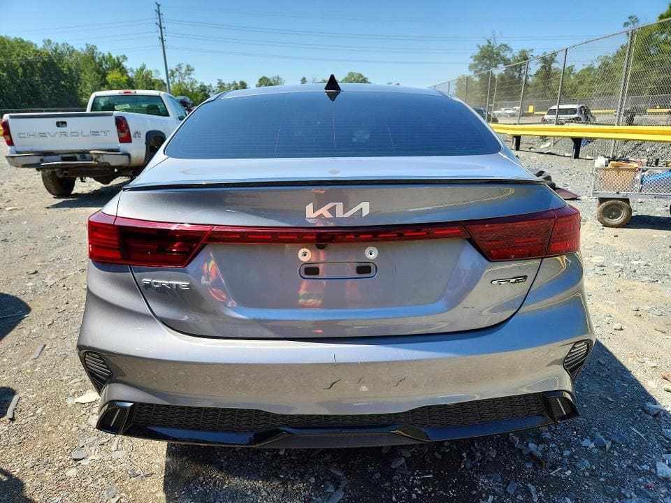 2023 KIA FORTE GT LINE 6