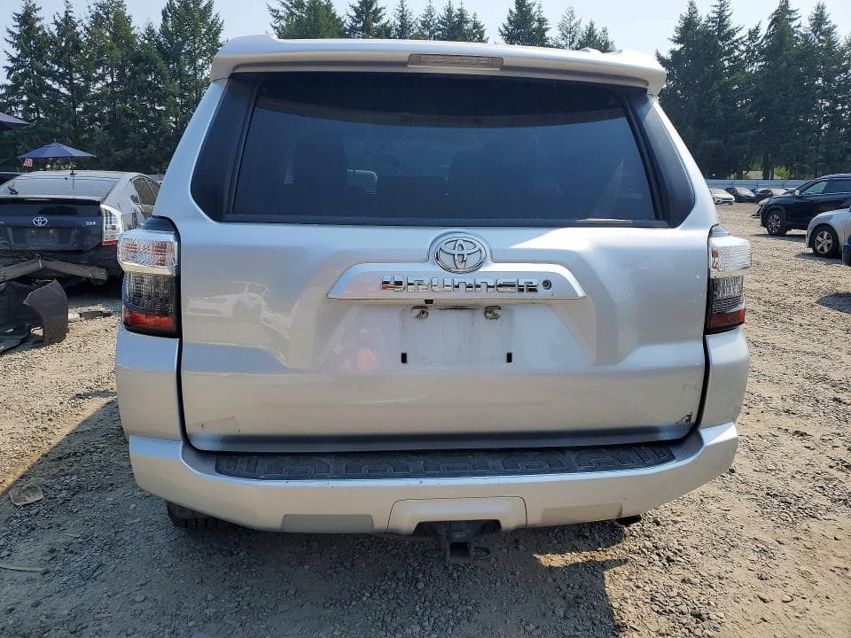 2018 TOYOTA 4RUNNER SR5 6