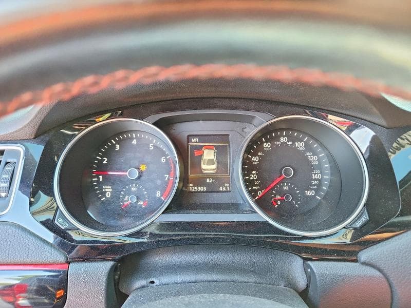 2017 VOLKSWAGEN JETTA GLI 9