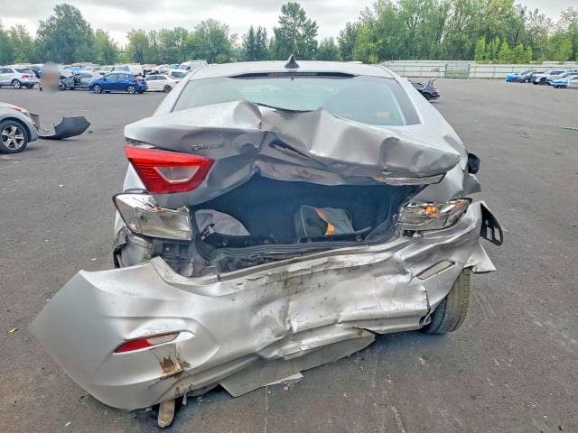 2018 CHEVROLET CRUZE LS 6