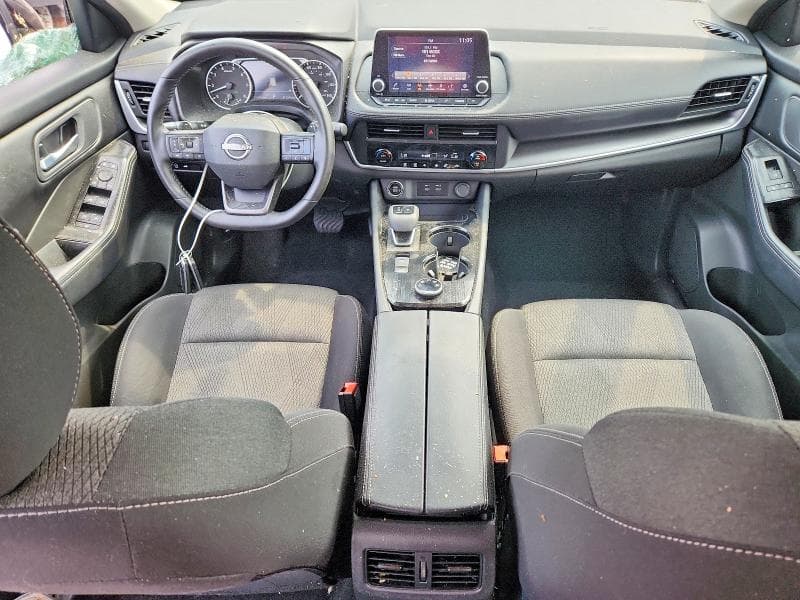 2025 NISSAN ROGUE SV 8