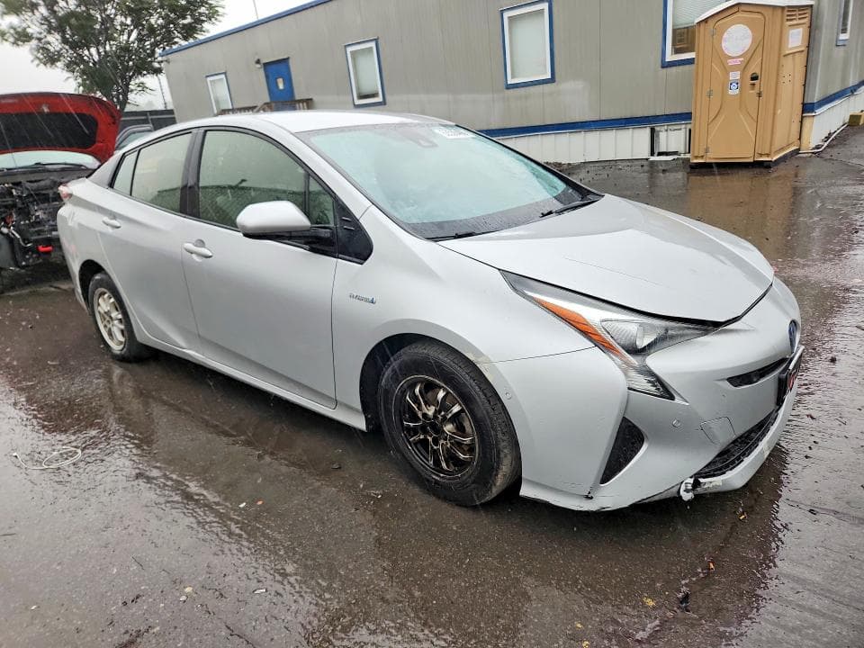 2018 TOYOTA PRIUS TWO 4
