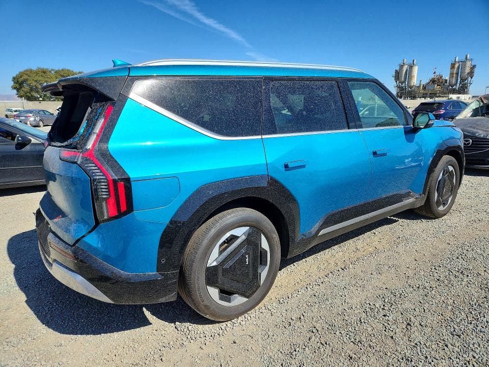 2026 KIA EV9 LAND 3