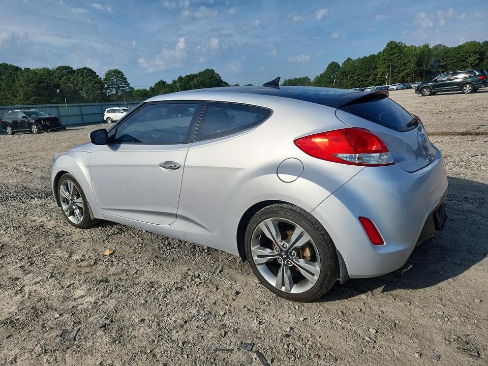2017 HYUNDAI VELOSTER VALUE EDITION 2