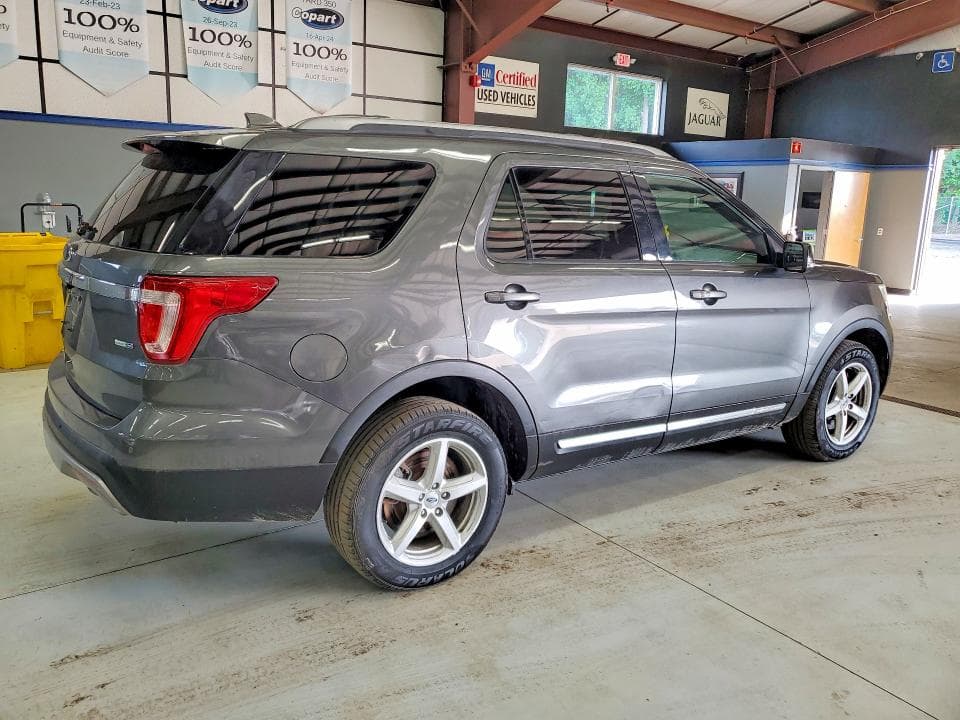 2017 FORD EXPLORER XLT 3