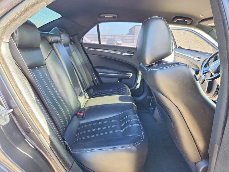 2019 CHRYSLER 300 S 10