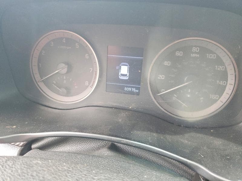 2020 HYUNDAI TUCSON SE 9