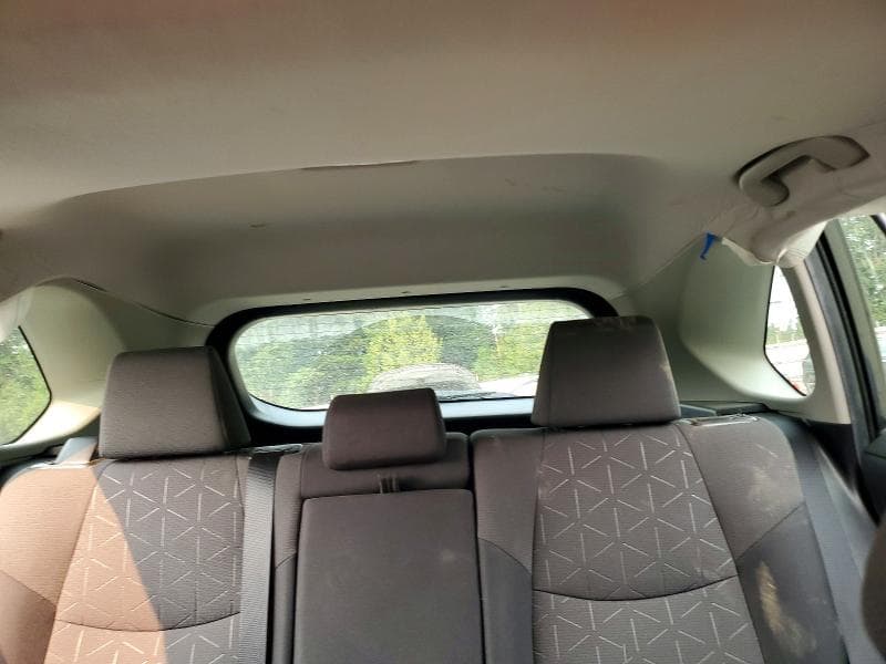 2019 TOYOTA RAV4 XLE 10