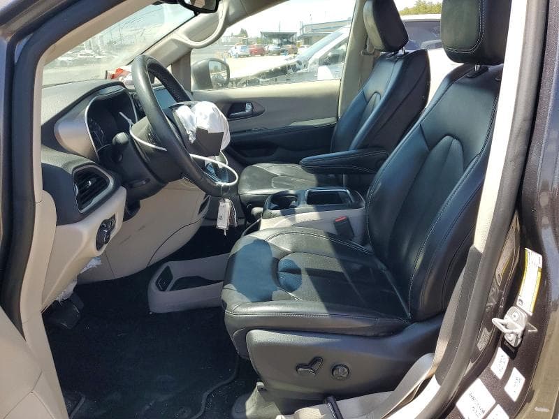 2023 CHRYSLER PACIFICA TOURING L 7