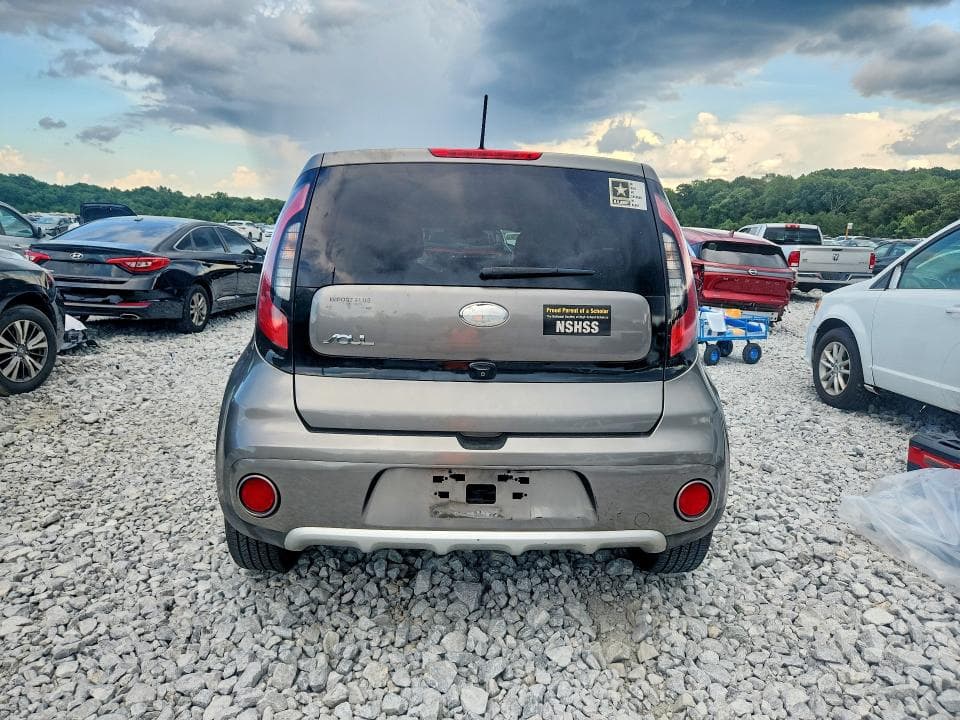 2017 KIA SOUL + 6