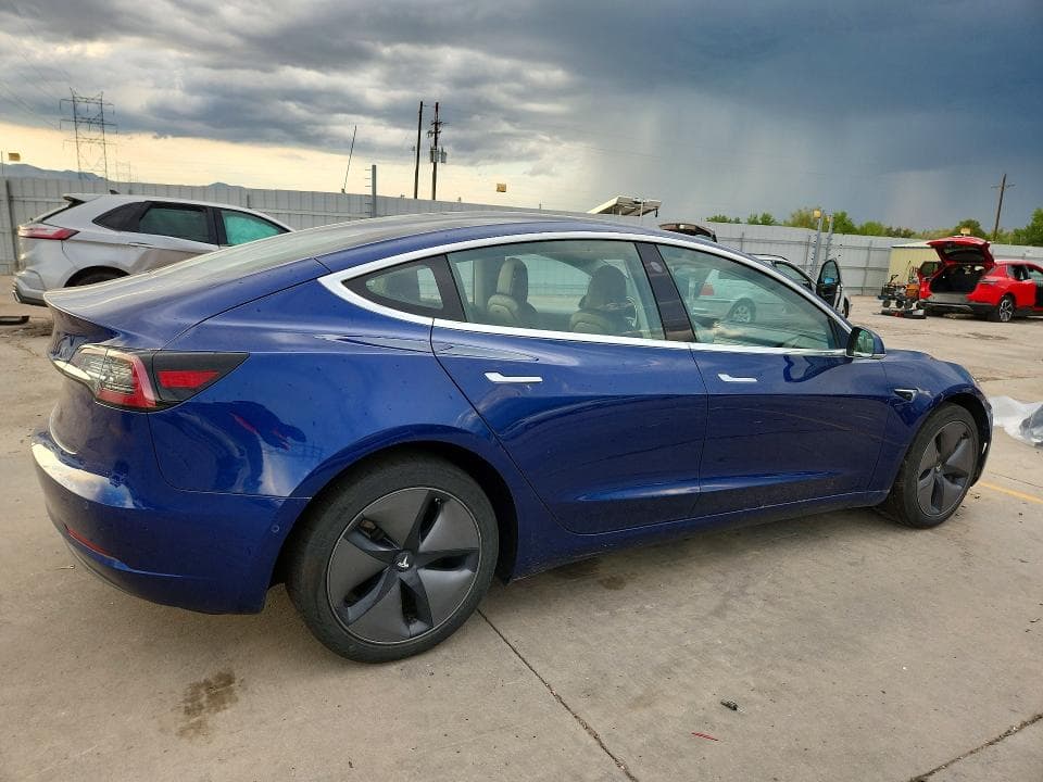 2018 TESLA MODEL 3 3