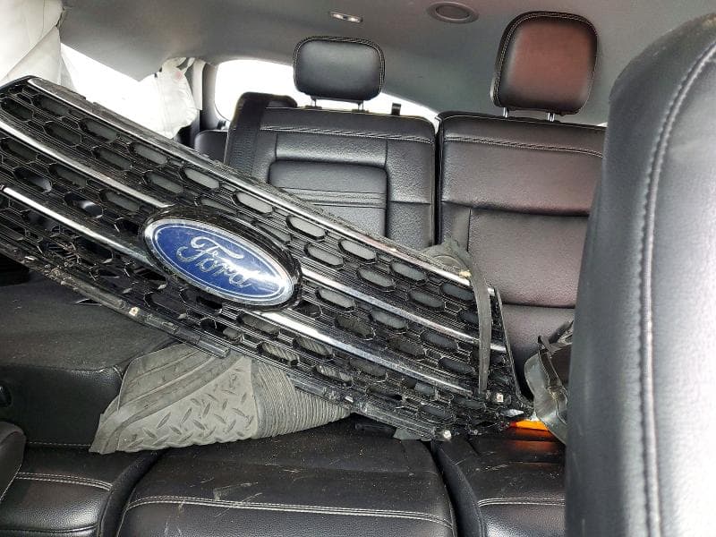 2020 FORD EXPLORER XLT 10