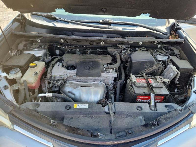 2018 TOYOTA RAV4 XLE 11