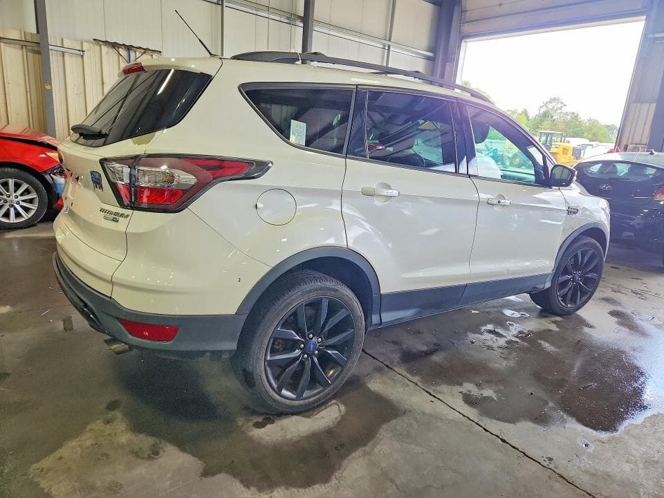 2017 FORD ESCAPE TITANIUM 3