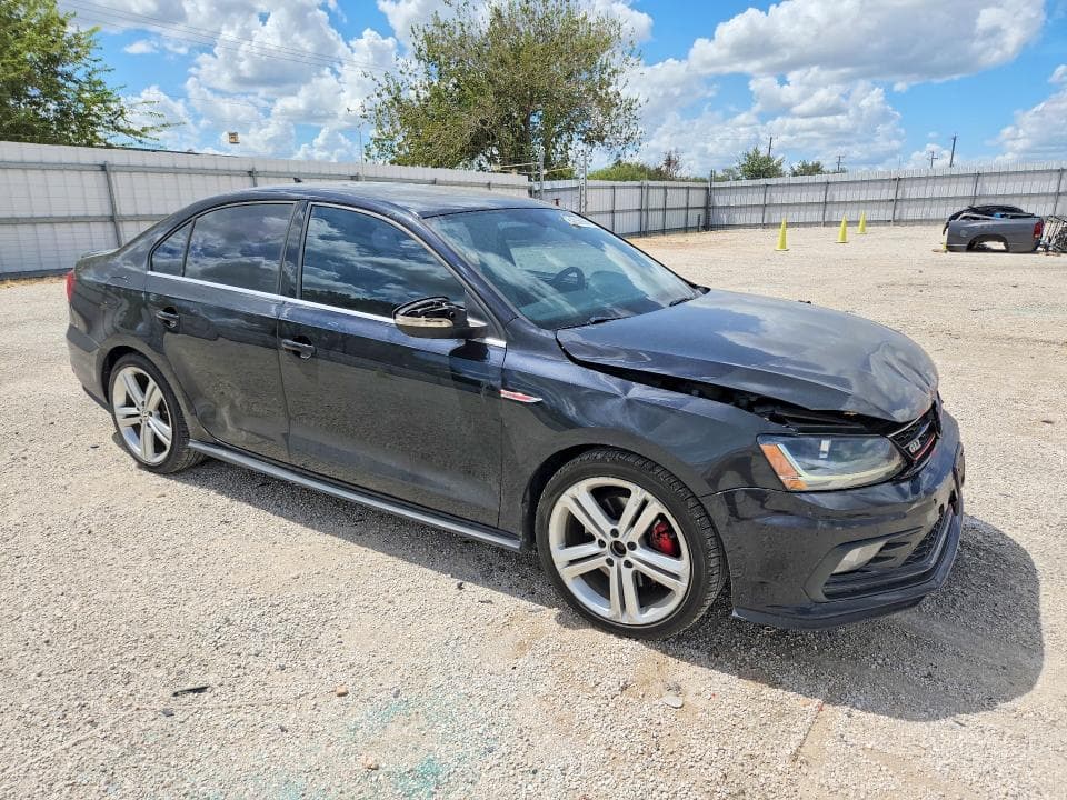 2017 VOLKSWAGEN JETTA GLI 4