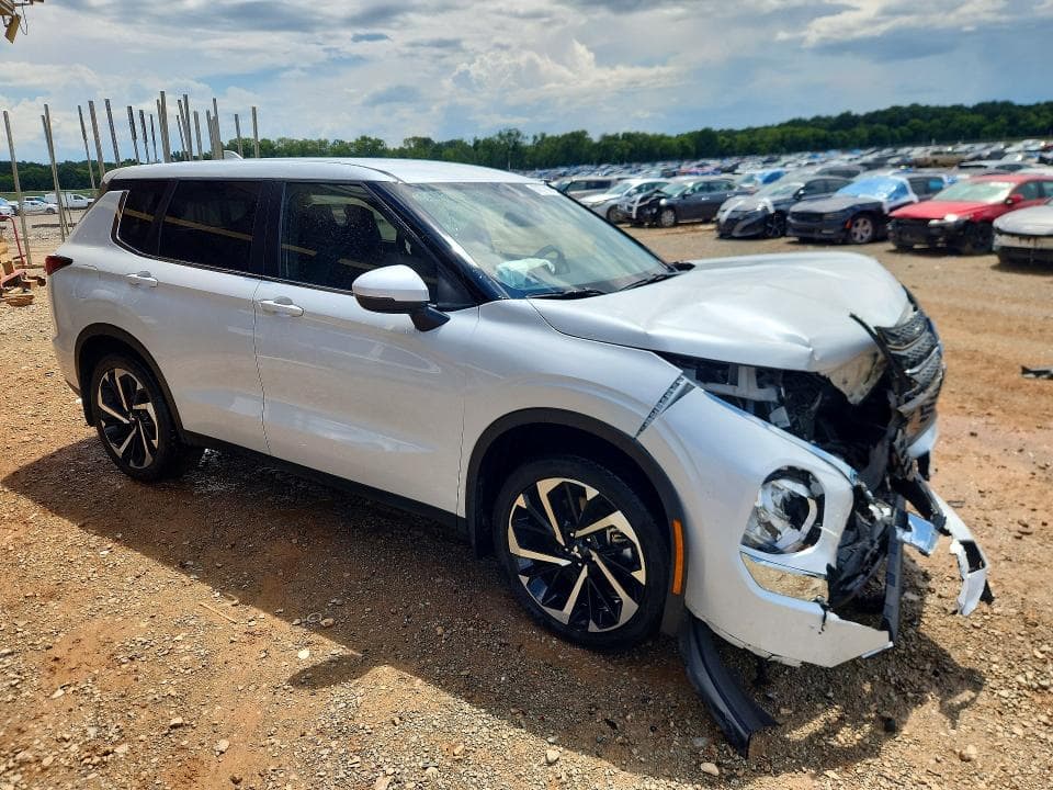 2022 MITSUBISHI OUTLANDER ES 4