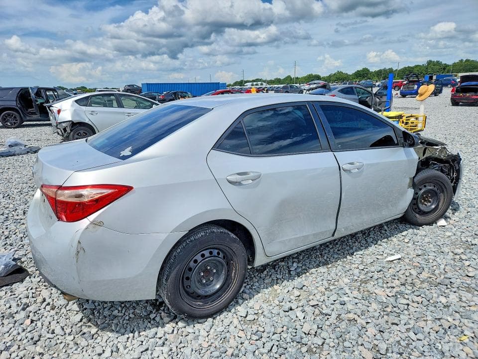 2017 TOYOTA COROLLA LE 3