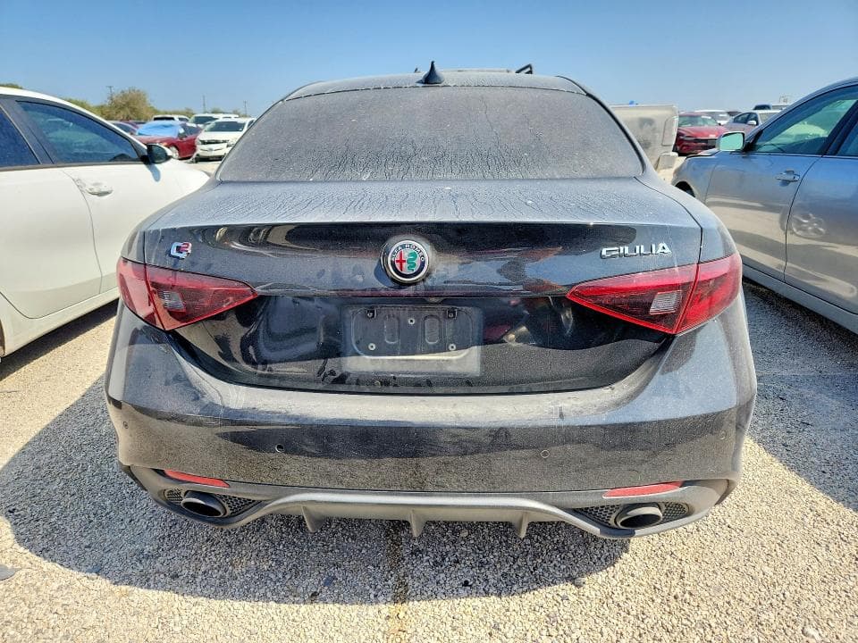 2018 ALFA ROMEO GIULIA TI 6