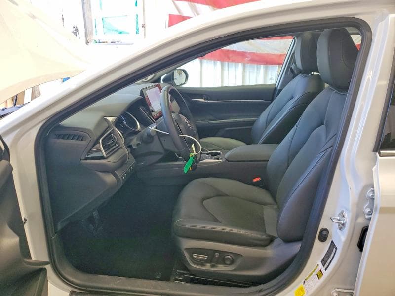 2023 TOYOTA CAMRY XLE 7