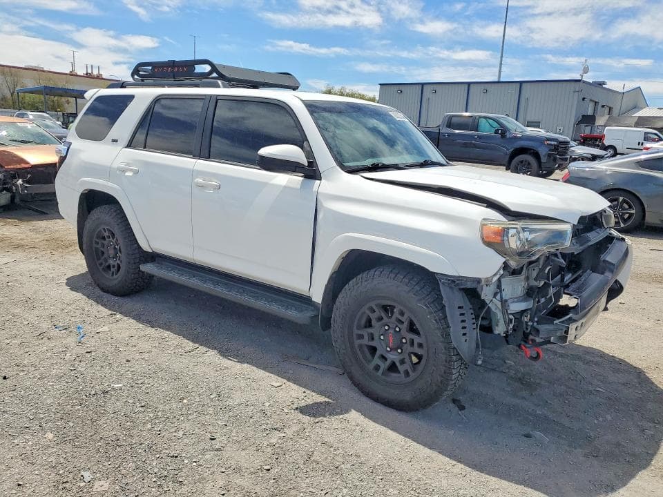 2017 TOYOTA 4RUNNER SR5 4