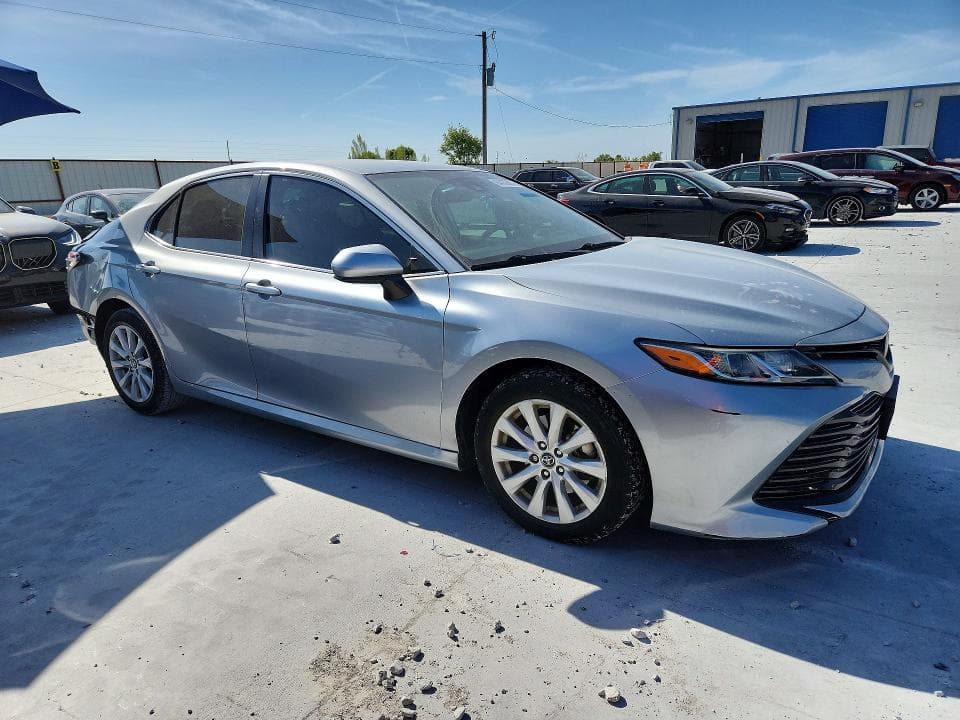 2020 TOYOTA CAMRY LE 4