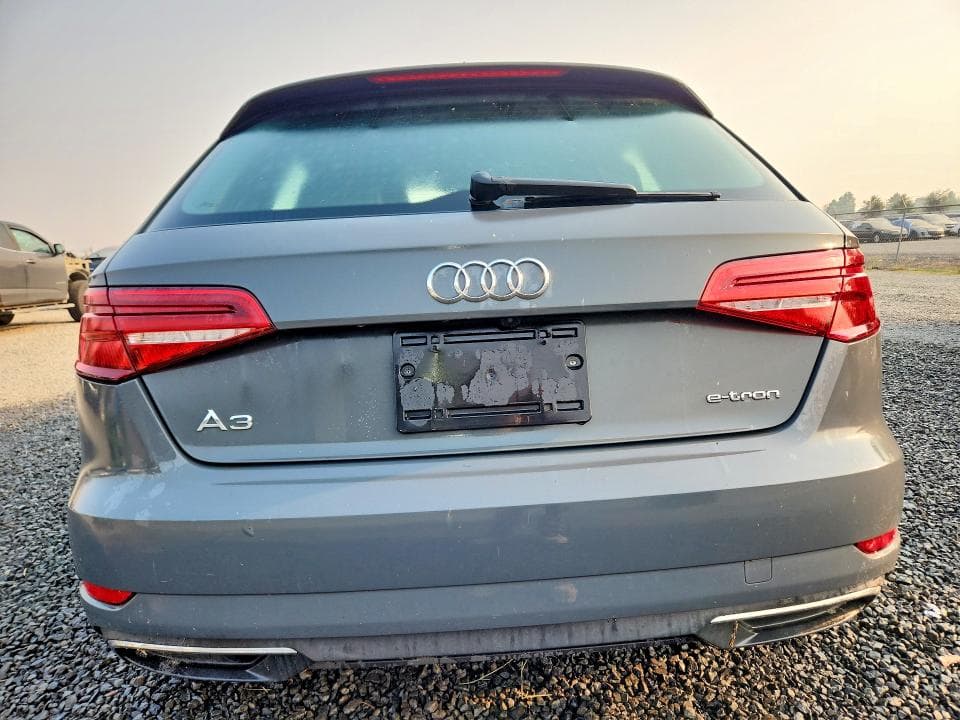 2017 AUDI A3 E-TRON PREMIUM 6