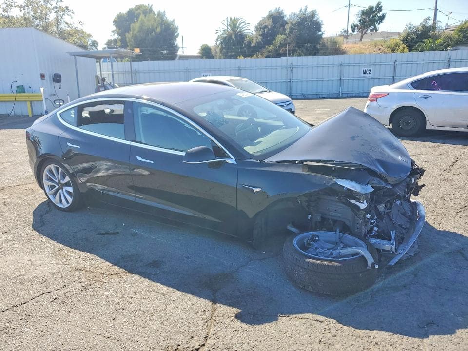 2018 TESLA MODEL 3 4