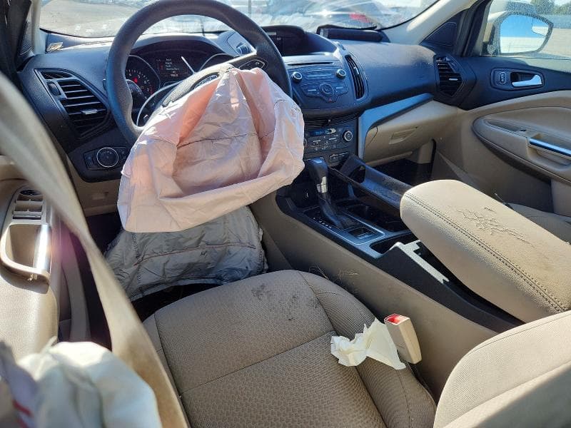 2017 FORD ESCAPE SE 8