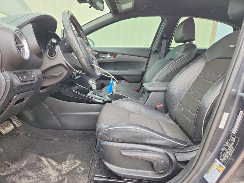 2023 KIA FORTE GT LINE 7