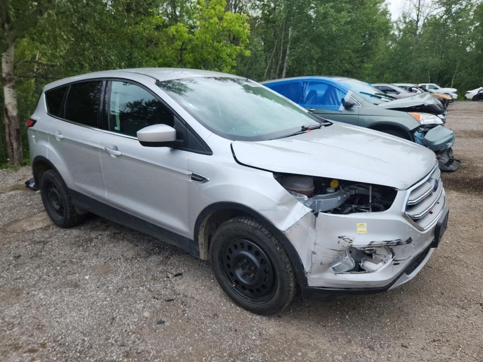 2017 FORD ESCAPE SE 4