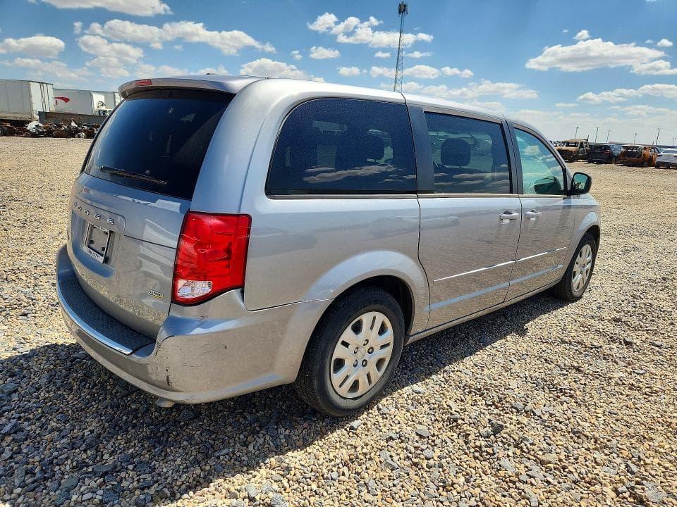 2017 DODGE GRAND CARAVAN SE 3