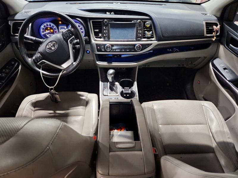 2017 TOYOTA HIGHLANDER LIMITED 8