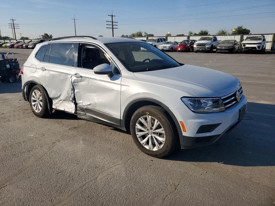 2018 VOLKSWAGEN TIGUAN SE 4