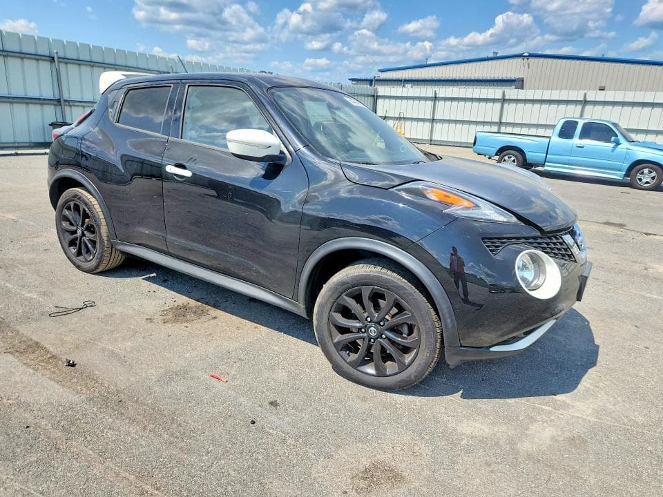 2017 NISSAN JUKE SV 4