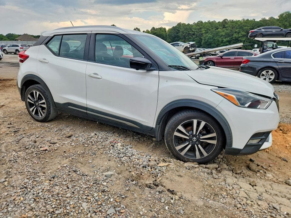 2020 NISSAN KICKS SR 4