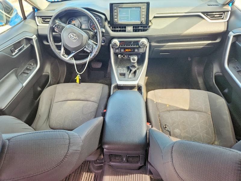 2019 TOYOTA RAV4 XLE 8