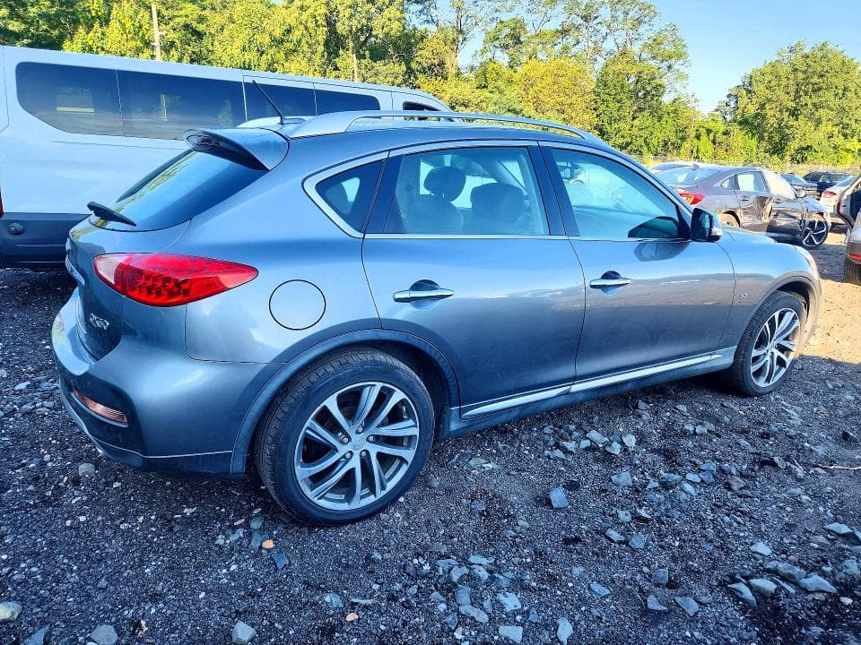 2017 INFINITI QX50 BASE 3