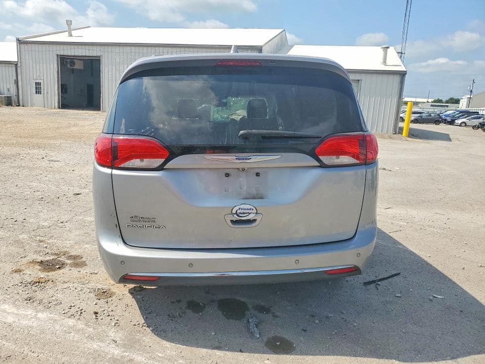 2019 CHRYSLER PACIFICA TOURING L 6